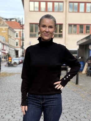 Katie - Tröja med polo och knappar - Svart